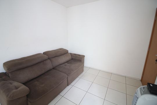 Sala de apartamento à venda com 2 quartos, 47m² em Califórnia, Contagem