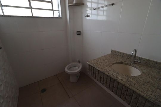 Banheiro de apartamento para alugar com 2 quartos, 82m² em Campos Elísios, Ribeirão Preto