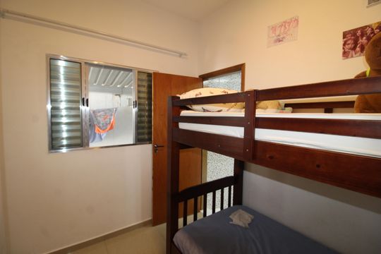Quarto 1 de casa à venda com 2 quartos, 80m² em Vila Vitorio Mazzei, São Paulo
