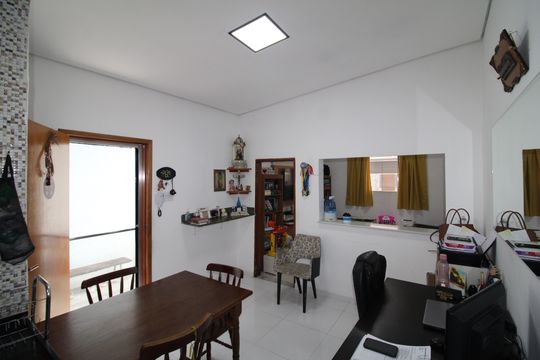 Sala de casa à venda com 2 quartos, 80m² em Vila Vitorio Mazzei, São Paulo