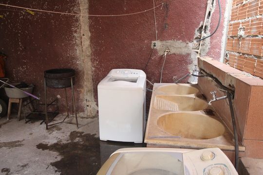 Área de Serviço de casa à venda com 3 quartos, 390m² em Industrial, Contagem