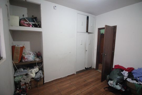 Quarto 2 de casa à venda com 3 quartos, 390m² em Industrial, Contagem