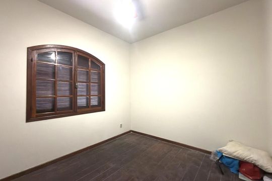 Casa à venda com 3 quartos, 356m² em Pindorama, Belo Horizonte