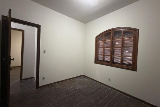 Casa à venda com 3 quartos, 356m² em Pindorama, Belo Horizonte
