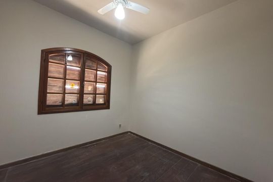 Casa à venda com 3 quartos, 356m² em Pindorama, Belo Horizonte