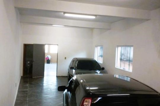 Garagem de casa à venda com 5 quartos, 200m² em Jardim Peri, São Paulo