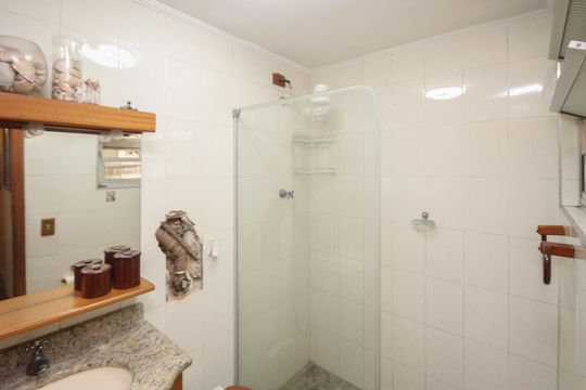 Banheiro  de apartamento à venda com 2 quartos, 51m² em Tucuruvi, São Paulo