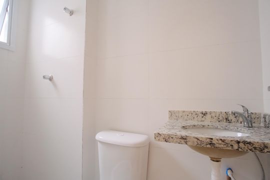 Banheiro de kitnet/studio à venda com 1 quarto, 20m² em Vila Esperança, São Paulo