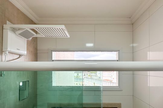Banheiro Social de casa de condomínio à venda com 2 quartos, 90m² em Vila Jerusalem, São Bernardo do Campo