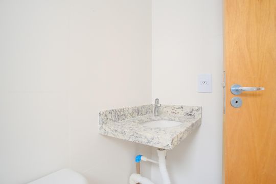 Banheiro de kitnet/studio à venda com 1 quarto, 20m² em Vila Esperança, São Paulo