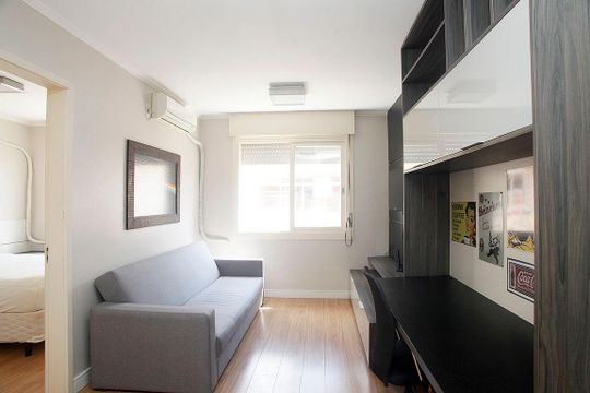 Sala de apartamento à venda com 1 quarto, 55m² em Petrópolis, Porto Alegre