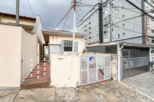 Fachada + plaquinha de casa à venda com 3 quartos, 136m² em Santa Maria, São Caetano do Sul