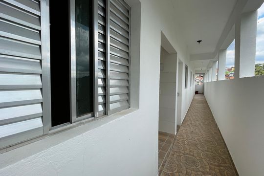 Área de Serviço de kitnet/studio para alugar com 1 quarto, 30m² em Parque Mirante da Mata, Cotia