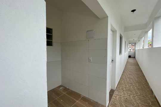 Área de Serviço de kitnet/studio para alugar com 1 quarto, 30m² em Parque Mirante da Mata, Cotia