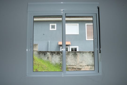 Casa de Condomínio para alugar com 3 quartos, 170m² em Jardim Rio das Pedras, Cotia