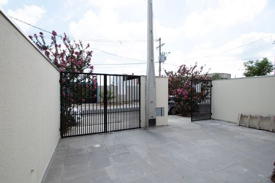 Garagem de casa para alugar com 2 quartos, 53m² em Jardim Nilton Torres, Sorocaba