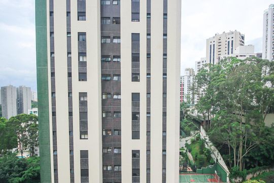 Vista do Quarto 1 de apartamento à venda com 3 quartos, 75m² em Vila Suzana, São Paulo