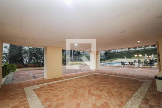 Área comum de apartamento à venda com 3 quartos, 75m² em Vila Suzana, São Paulo