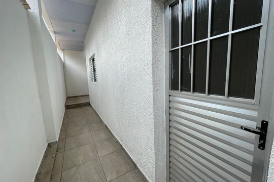 Corredor de kitnet/studio para alugar com 1 quarto, 38m² em Parque Mirante da Mata, Cotia