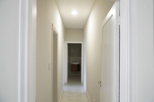 Corredor de apartamento à venda com 2 quartos, 114m² em Santana, São Paulo