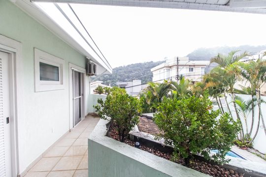Varanda de casa de condomínio para alugar com 4 quartos, 436m² em Alphaville, Santana de Parnaíba