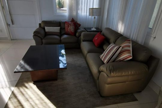 Casa para alugar com 5 quartos, 300m² em Pituaçu, Salvador