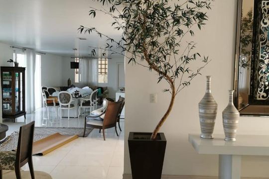 Casa para alugar com 5 quartos, 300m² em Pituaçu, Salvador