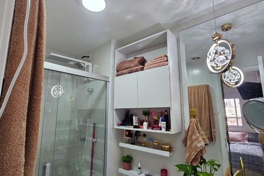 Banheiro de apartamento à venda com 1 quarto, 30m² em Santa Ifigênia, São Paulo