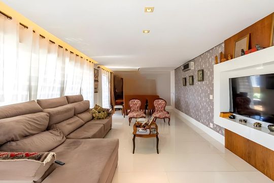 Apartamento para alugar com 4 quartos, 316m² em Vila Romana, São Paulo
