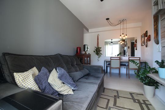 Sala de apartamento à venda com 2 quartos, 52m² em Jacarepaguá, Rio de Janeiro