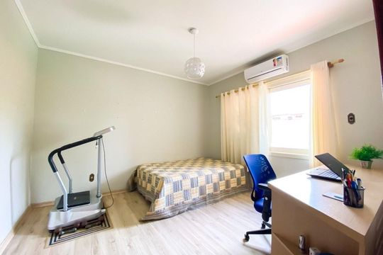 Quarto 3 de casa à venda com 3 quartos, 243m² em Marechal Rondon, Canoas