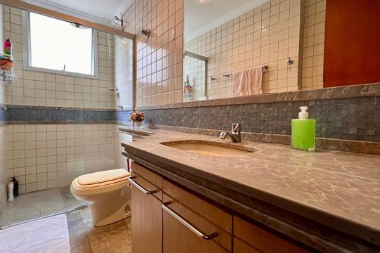 banho de apartamento à venda com 3 quartos, 140m² em Gutierrez, Belo Horizonte