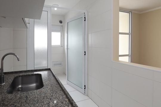 Cozinha  de apartamento à venda com 2 quartos, 50m² em Vila Guilherme, São Paulo