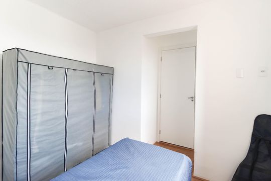 Quarto 2 de apartamento à venda com 2 quartos, 31m² em Vila Carmosina, São Paulo