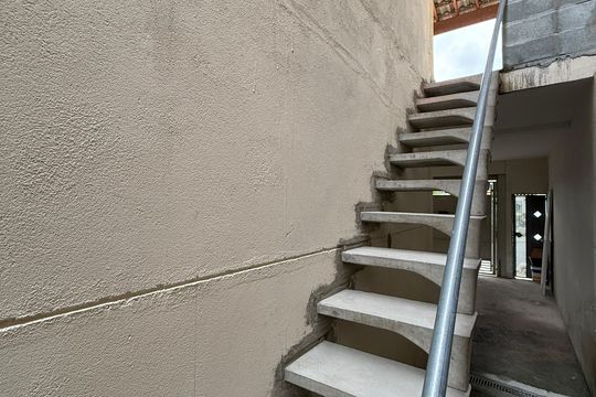 Escada de casa para alugar com 2 quartos, 80m² em Jardim Adriana, Guarulhos
