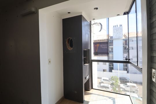 Sacada de apartamento à venda com 3 quartos, 61m² em Estância Velha, Canoas