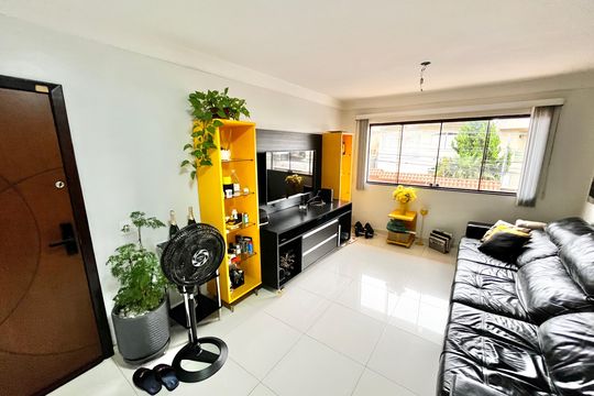 Sala de casa à venda com 3 quartos, 160m² em Vila Roque, São Paulo