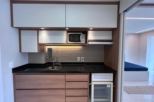 Cozinha de kitnet/studio à venda com 1 quarto, 30m² em Jardim das Acacias, São Paulo