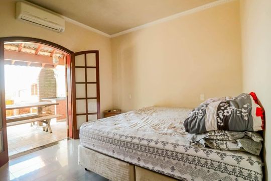 Casa à venda com 4 quartos, 340m² em Parque Centenário, Jundiaí