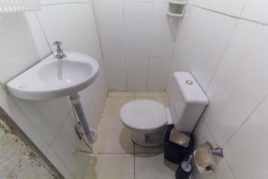 Banheiro de casa para alugar com 1 quarto, 26m² em Jardim Guairaca, São Paulo