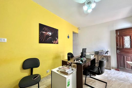 Sala 2 de casa à venda com 4 quartos, 300m² em Conjunto Residencial Jardim Canaa, São Paulo