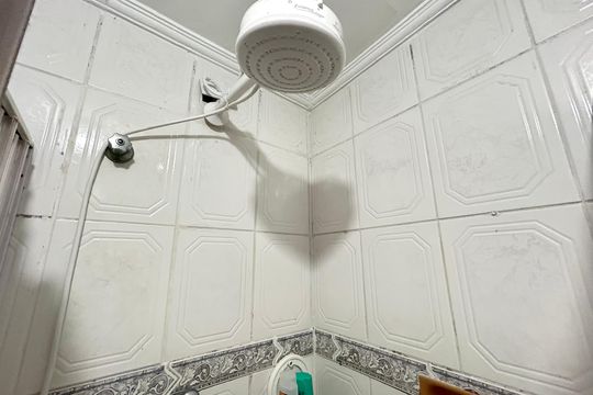 Banheiro de kitnet/studio à venda com 1 quarto, 24m² em Centro, Guarulhos