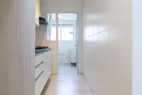 Cozinha de apartamento para alugar com 1 quarto, 49m² em Campo Belo, São Paulo