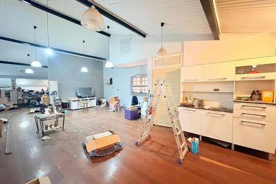 Andar superior de casa à venda com 3 quartos, 638m² em Parque Centenário, Jundiaí