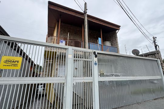Fachada de casa à venda com 3 quartos, 638m² em Parque Centenário, Jundiaí