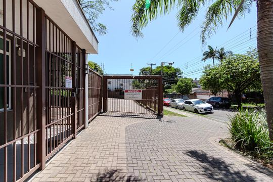 Fachada de apartamento para alugar com 2 quartos, 60m² em Teresópolis, Porto Alegre
