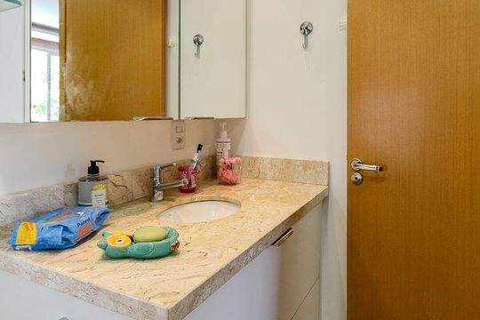 Banheiro Social de apartamento para alugar com 2 quartos, 60m² em Teresópolis, Porto Alegre