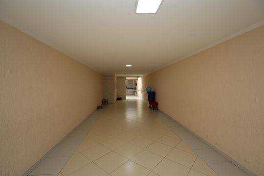 GARAGEM de casa para alugar com 3 quartos, 220m² em Parque Novo Oratório, Santo André