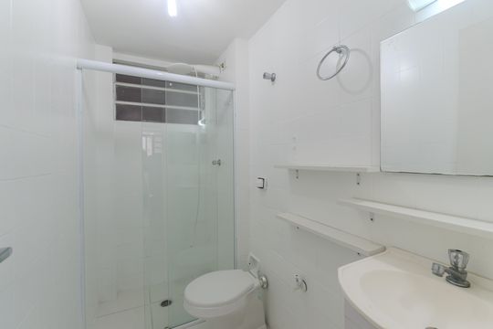 Banheiro de apartamento para alugar com 1 quarto, 37m² em Jardim Paulista, São Paulo