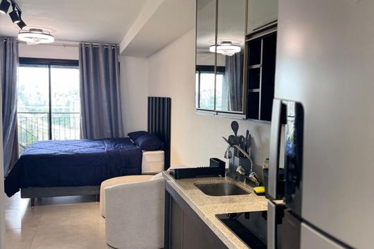 Cozinha de apartamento para alugar com 1 quarto, 32m² em Vila Cordeiro, São Paulo